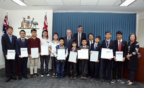 Les élèves vietnamiens mis à l’honneur à l’ambassade d’Australie  - ảnh 1